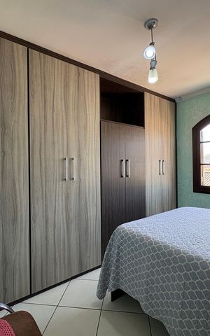 Casa à venda com 162m², 4 quartos e 3 vagasSuite