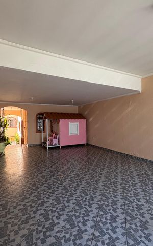 Casa à venda com 162m², 4 quartos e 3 vagasGaragem