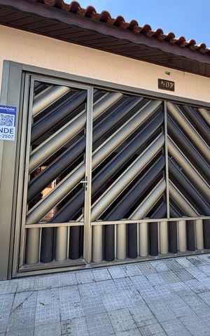 Casa à venda com 162m², 4 quartos e 3 vagasFachada