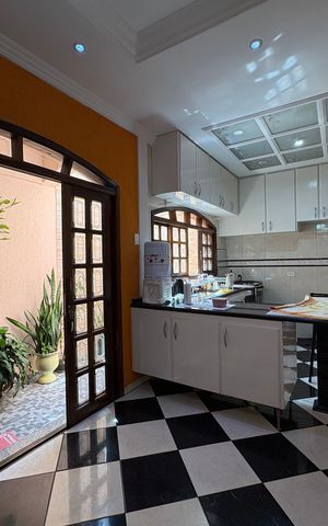 Casa à venda com 162m², 4 quartos e 3 vagasCozinha