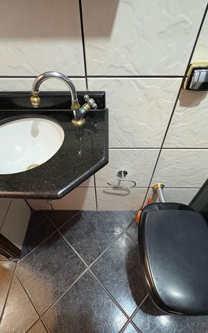 Casa à venda com 162m², 4 quartos e 3 vagasBanheiro