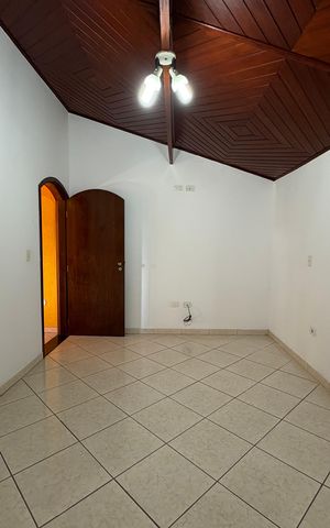 Casa à venda com 162m², 4 quartos e 3 vagasQuarto 1