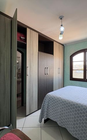 Casa à venda com 162m², 4 quartos e 3 vagasSuite