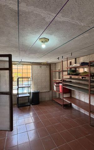 Casa à venda com 162m², 4 quartos e 3 vagasPorão