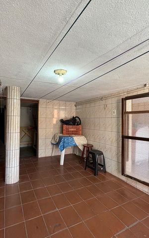 Casa à venda com 162m², 4 quartos e 3 vagasPorão