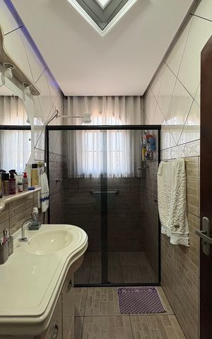 Casa à venda com 162m², 4 quartos e 3 vagasBanheiro da Suíte