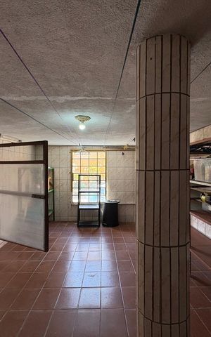 Casa à venda com 162m², 4 quartos e 3 vagasPorão