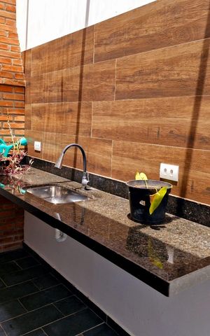 Casa à venda com 249m², 3 quartos e 2 vagas Casa à venda com 249m², 3 quartos e 2 vagasChurrasqueira