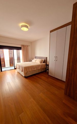 Casa à venda com 249m², 3 quartos e 2 vagas Casa à venda com 249m², 3 quartos e 2 vagasQuarto Suíte