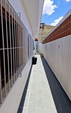 Casa à venda com 249m², 3 quartos e 2 vagas Casa à venda com 249m², 3 quartos e 2 vagasÁrea Externa