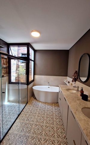 Casa à venda com 249m², 3 quartos e 2 vagas Casa à venda com 249m², 3 quartos e 2 vagasBanheiro da Suíte