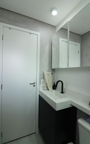 Apartamento à venda com 56m², 2 quartos e 1 vagaBanheiro Social