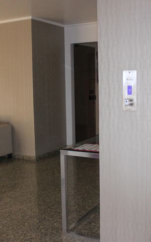Apartamento à venda com 153m², 4 quartos e 2 vagasÁrea comum - Hall de entrada