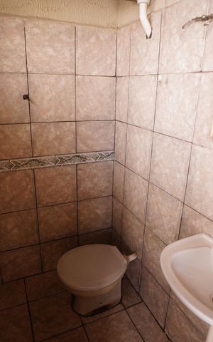 Casa para alugar com 360m², 5 quartos e 7 vagas Casa para alugar com 360m², 5 quartos e 7 vagasBanheiro da Área Externa