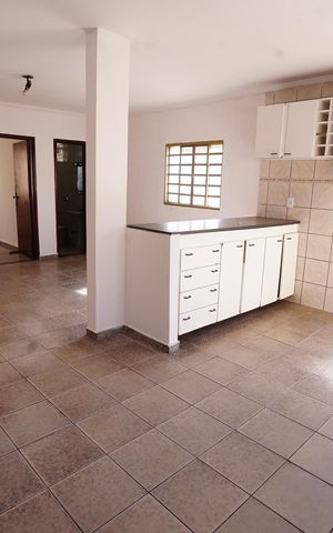 Casa para alugar com 360m², 5 quartos e 7 vagas Casa para alugar com 360m², 5 quartos e 7 vagasCozinha