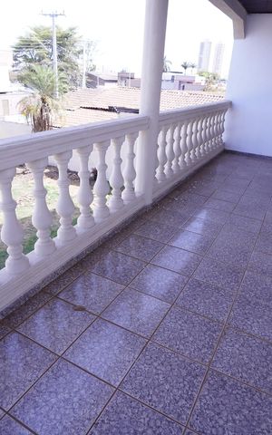 Casa para alugar com 360m², 5 quartos e 7 vagas Casa para alugar com 360m², 5 quartos e 7 vagasÁrea Externa