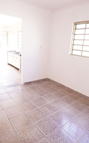 Casa para alugar com 360m², 5 quartos e 7 vagas Casa para alugar com 360m², 5 quartos e 7 vagasCopa