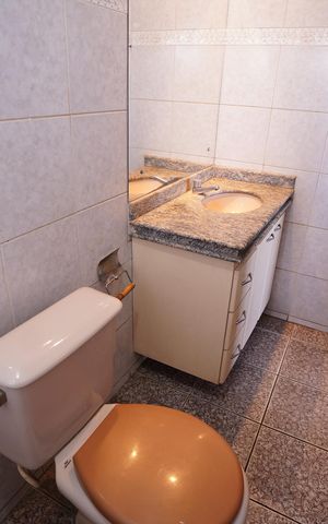 Casa para alugar com 360m², 5 quartos e 7 vagas Casa para alugar com 360m², 5 quartos e 7 vagasBanheiro da Suíte 1