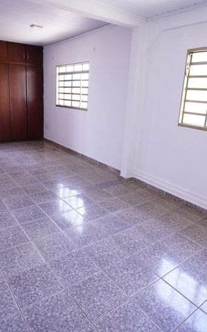 Casa para alugar com 360m², 5 quartos e 7 vagas Casa para alugar com 360m², 5 quartos e 7 vagasSuíte 2