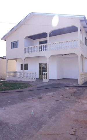 Casa para alugar com 360m², 5 quartos e 7 vagas Casa para alugar com 360m², 5 quartos e 7 vagasFachada