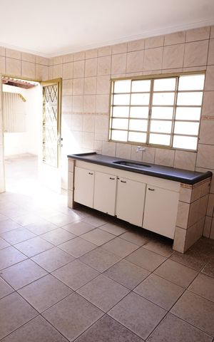 Casa para alugar com 360m², 5 quartos e 7 vagas Casa para alugar com 360m², 5 quartos e 7 vagasCozinha