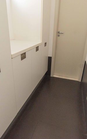 Apartamento à venda com 170m², 3 quartos e 3 vagas Apartamento à venda com 170m², 3 quartos e 3 vagasÁrea de Serviço