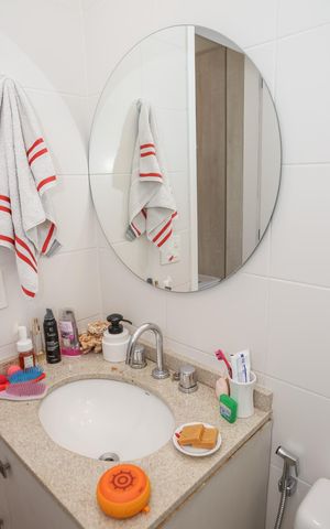 Apartamento à venda com 162m², 3 quartos e 3 vagas Apartamento à venda com 162m², 3 quartos e 3 vagasBanheiro da Suíte 2