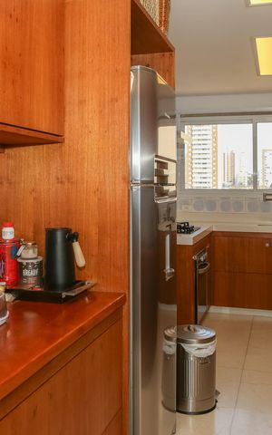 Apartamento à venda com 162m², 3 quartos e 3 vagas Apartamento à venda com 162m², 3 quartos e 3 vagasCozinha