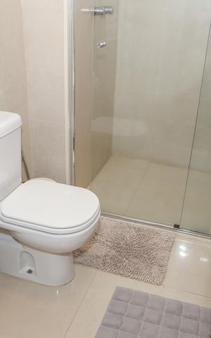 Apartamento à venda com 162m², 3 quartos e 3 vagas Apartamento à venda com 162m², 3 quartos e 3 vagasBanheiro da Suíte 1