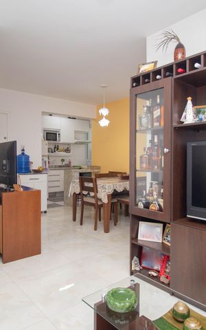 Apartamento à venda com 75m², 3 quartos e 2 vagas Apartamento à venda com 75m², 3 quartos e 2 vagasSala