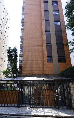 Apartamento à venda com 120m², 3 quartos e 2 vagasFachada