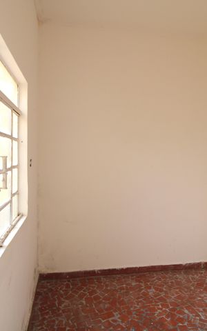 Casa à venda com 95m², 2 quartos e 2 vagasEdícula