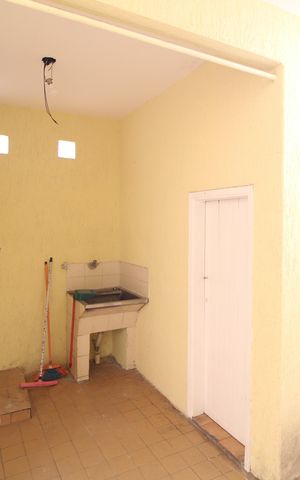 Casa à venda com 95m², 2 quartos e 2 vagasLavanderia