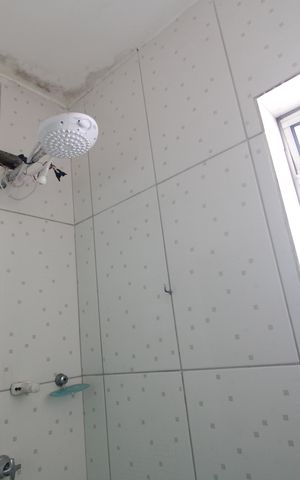 Casa à venda com 95m², 2 quartos e 2 vagasBanheiro