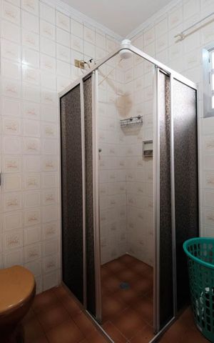 Casa à venda com 260m², 4 quartos e 2 vagasBanheiro