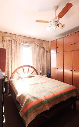 Casa à venda com 260m², 4 quartos e 2 vagasSuíte