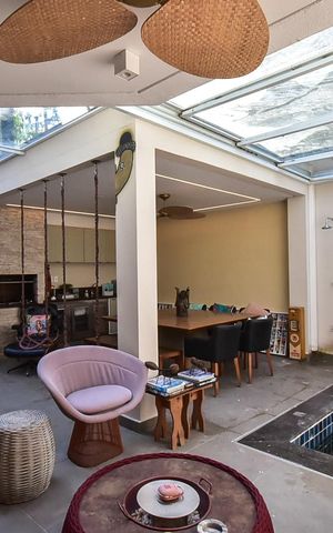 Casa de condomínio à venda com 300m², 4 quartos e 3 vagasEspaço Gourmet