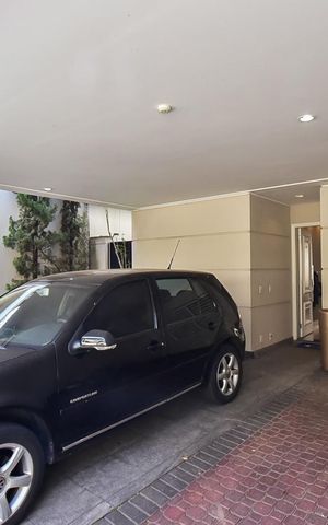 Casa de condomínio à venda com 300m², 4 quartos e 3 vagasGaragem
