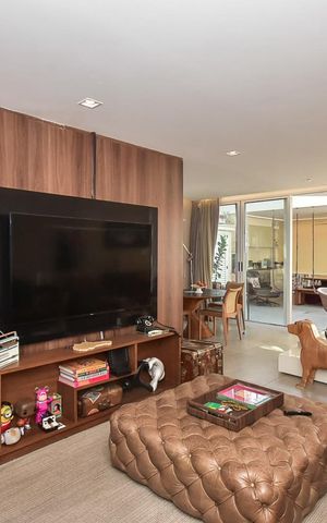 Casa de condomínio à venda com 300m², 4 quartos e 3 vagasSala
