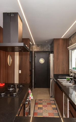 Casa de condomínio à venda com 300m², 4 quartos e 3 vagasCozinha