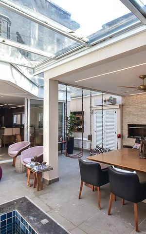 Casa de condomínio à venda com 300m², 4 quartos e 3 vagasEspaço Gourmet
