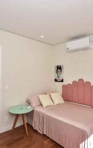 Casa de condomínio à venda com 300m², 4 quartos e 3 vagasVaranda do Quarto 2