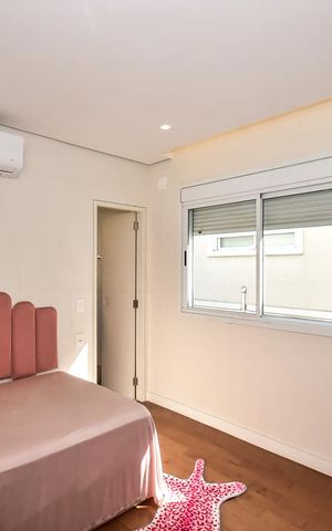 Casa de condomínio à venda com 300m², 4 quartos e 3 vagasVaranda do Quarto 2