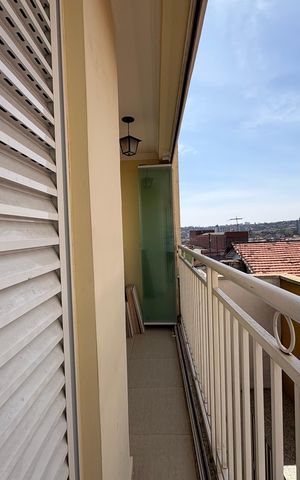 Apartamento à venda com 55m², 2 quartos e 1 vaga Apartamento à venda com 55m², 2 quartos e 1 vagaVaranda integrada entre os dormitórios