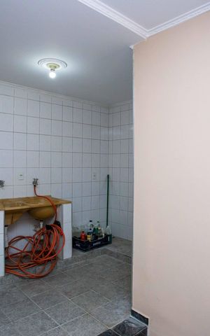 Casa à venda com 320m², 3 quartos e 2 vagasÁrea de Serviço