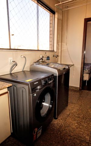 Apartamento à venda com 315m², 4 quartos e 4 vagasÁrea de Serviço