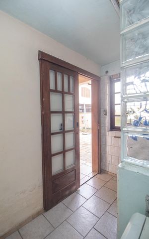Casa à venda com 260m², 3 quartos e 3 vagas Casa à venda com 260m², 3 quartos e 3 vagasÁrea de Serviço