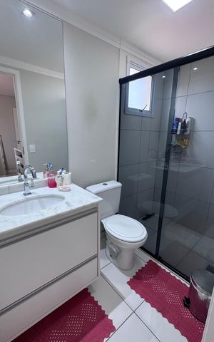 Apartamento à venda com 57m², 2 quartos e 2 vagas Apartamento à venda com 57m², 2 quartos e 2 vagasBanheiro da Suíte
