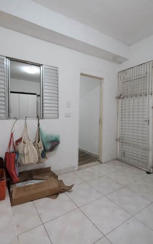 Casa à venda com 180m², 3 quartos e 4 vagasÁrea de Serviço