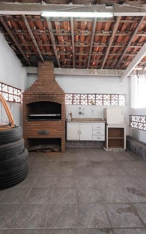 Casa à venda com 180m², 3 quartos e 4 vagasÁrea gourmet